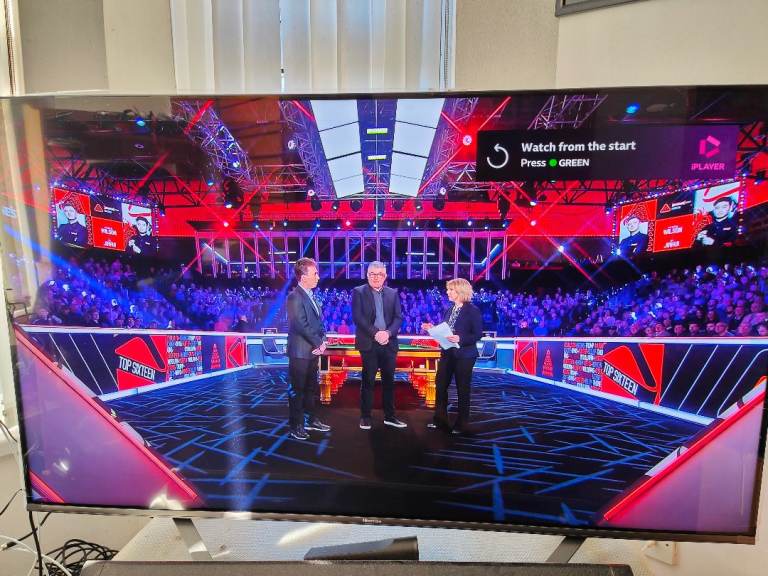 55 inch 4k tv Hisense smart tv