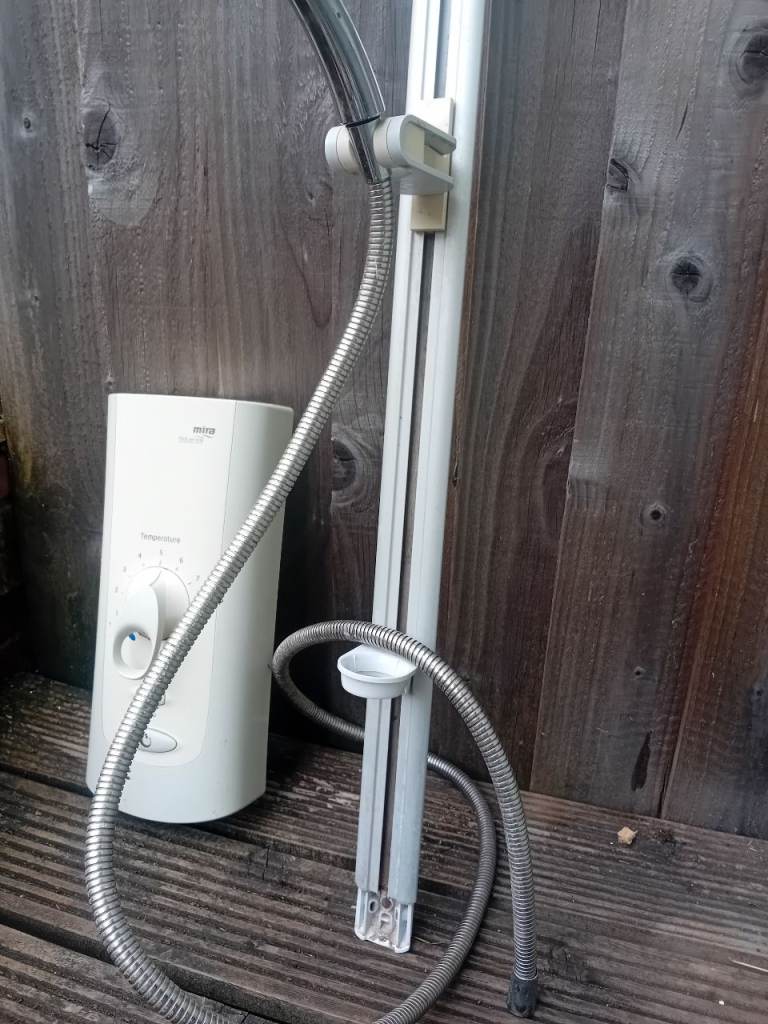 Mira Electric Shower Unit and Riser Kit – Good Condition