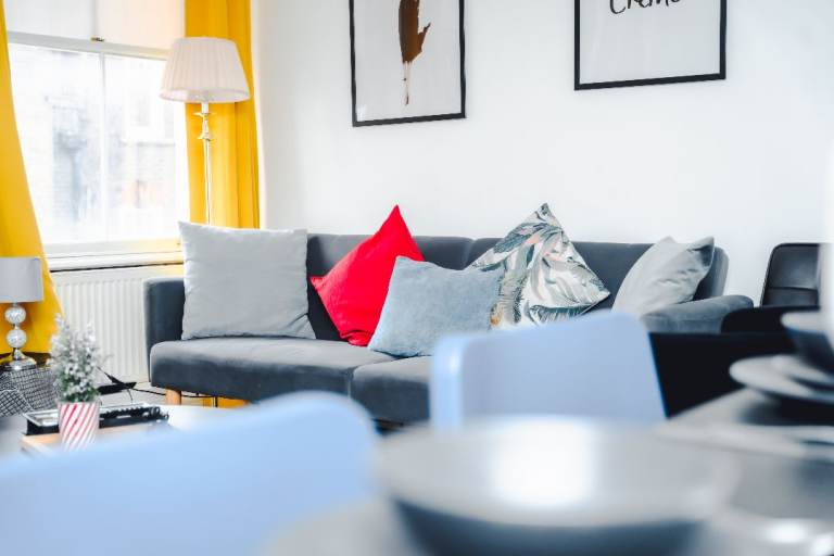 CHARMING 2-BEDROOM TOP-FLOOR FLAT | WITH PRIVATE TERRACE SHOWCASING BREATHTAKING CITY VIEW 