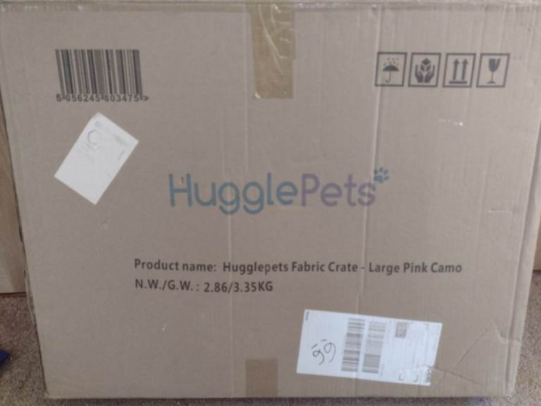 Dog travel carrier 