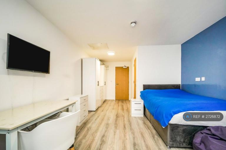 Studio flat in Fox Street Village, Liverpool, L3 (#2726872)