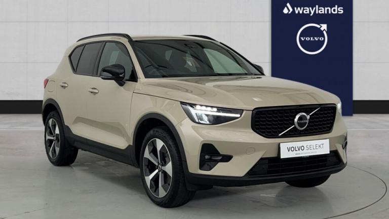 2025 Volvo XC40 2.0 B4P Plus Dark 5dr Auto ESTATE PETROL Automatic