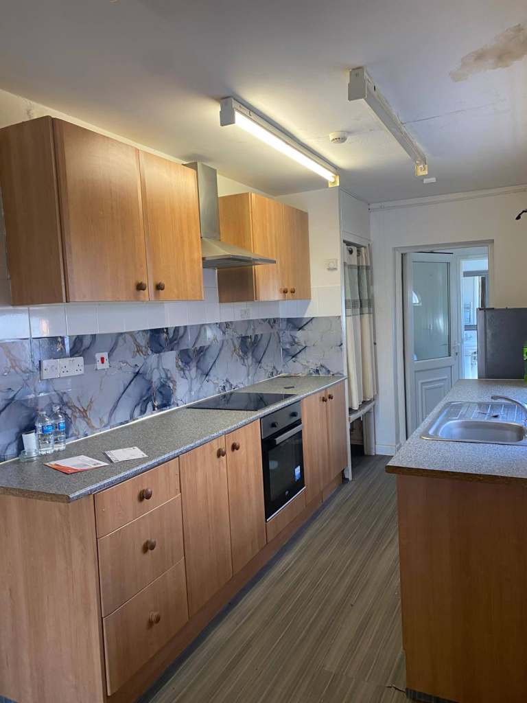 Modern 2 Bed flat to Rent in Longford - 15 mins drive to Cov City Centre 