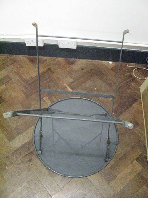 Folding Table . Round top . Made of metal