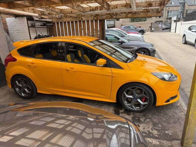2014 Ford Focus 2.0T EcoBoost ST-2 Hatchback 5dr Petrol Manual Euro 5 (s/s) (250 ps) Hatchback Pe...