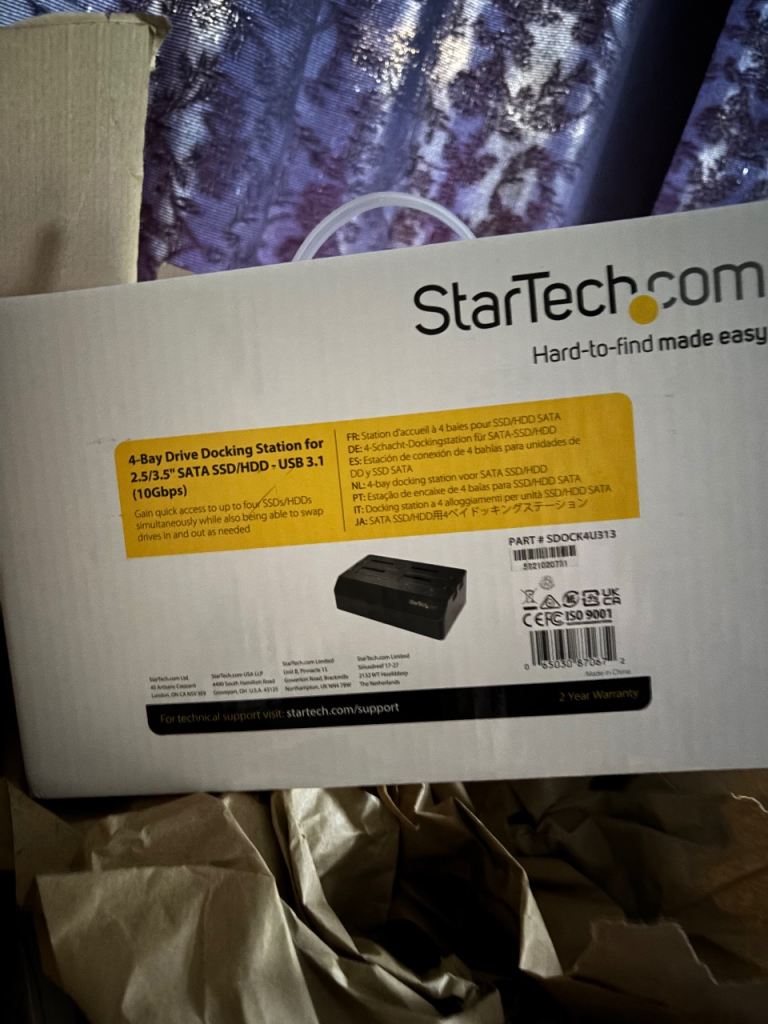 StarTech 4-bay drive docking station & SATA to 2.5/3.5 IDE hard drive adapter 