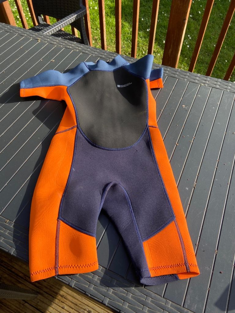 Wetsuits age 9-10