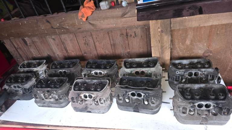 Classic beetle 1600 heads 