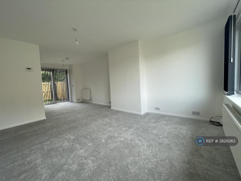 3 bedroom house in St Stephens Close, Canterbury, CT2 (3 bed) (#2829383)