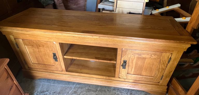 Solid Oak TV Unit and Sideboard – Good Condition