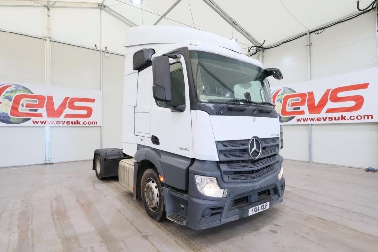 2014 (14 PLATE) Mercedes Benz Actros 1840 4x2 Euro 6 Tractor Units