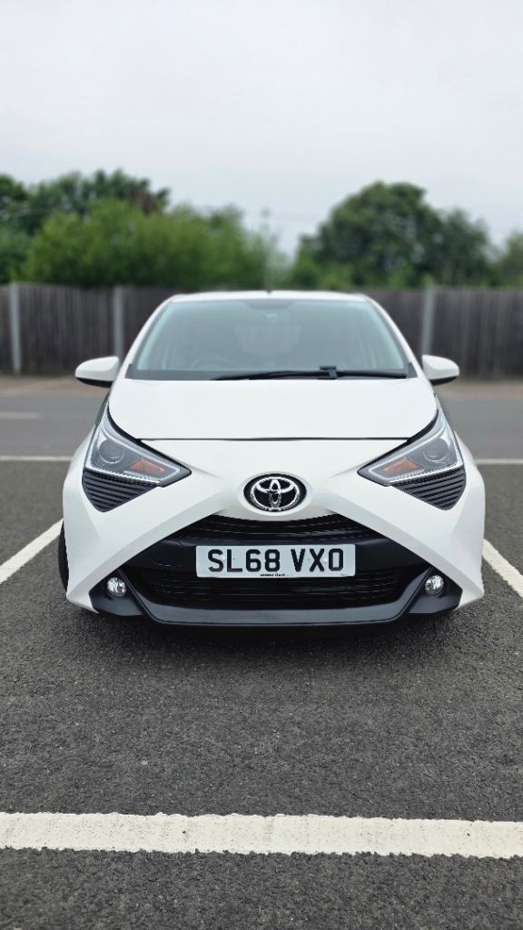 Toyota, AYGO, Hatchback, 2018, Manual, 998 (cc), 5 doors