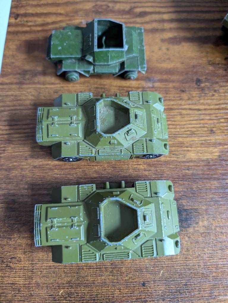 3x Vintage Dinky Toys Ferret Scout Armoured Cars (1 x 673 + 2 x Other) 