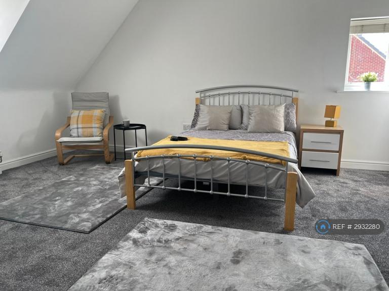 1 bedroom in Hobby Way, Cannock, WS11 (#2932280)
