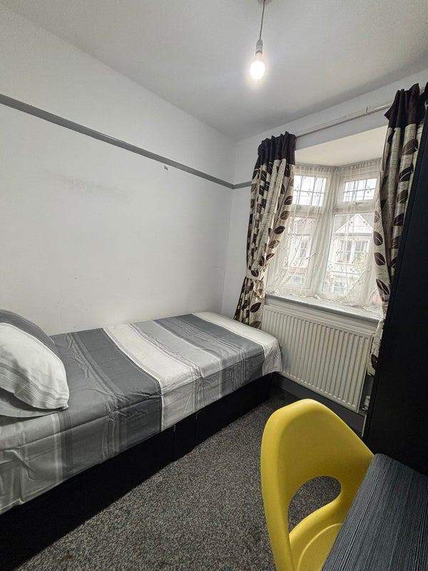 🏠 Lovely Single Room In Tooting SW17 9PP | Available Now 🤍
