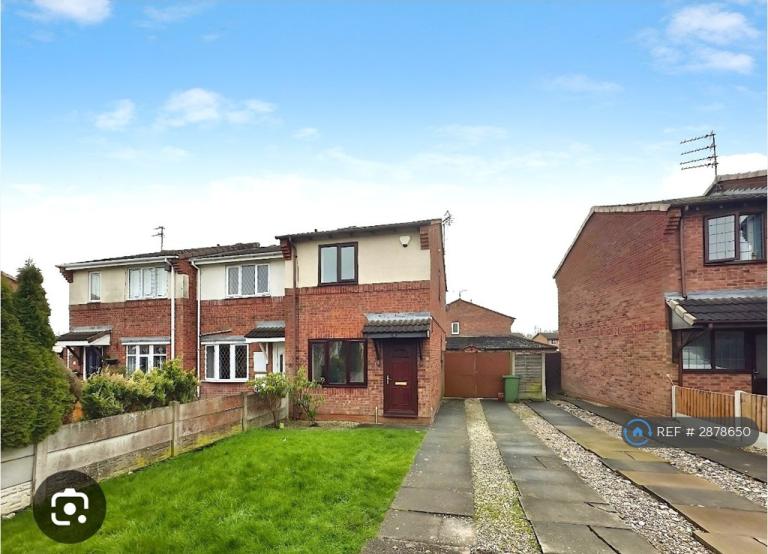 2 bedroom house in Solent Close, Wolverhampton, WV9 (2 bed) (#2878650)
