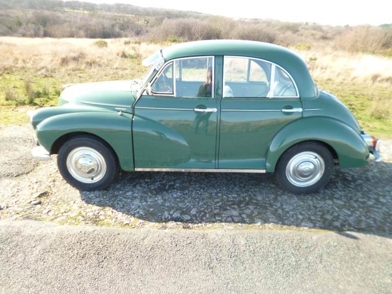 morris minor 4 door saloon 