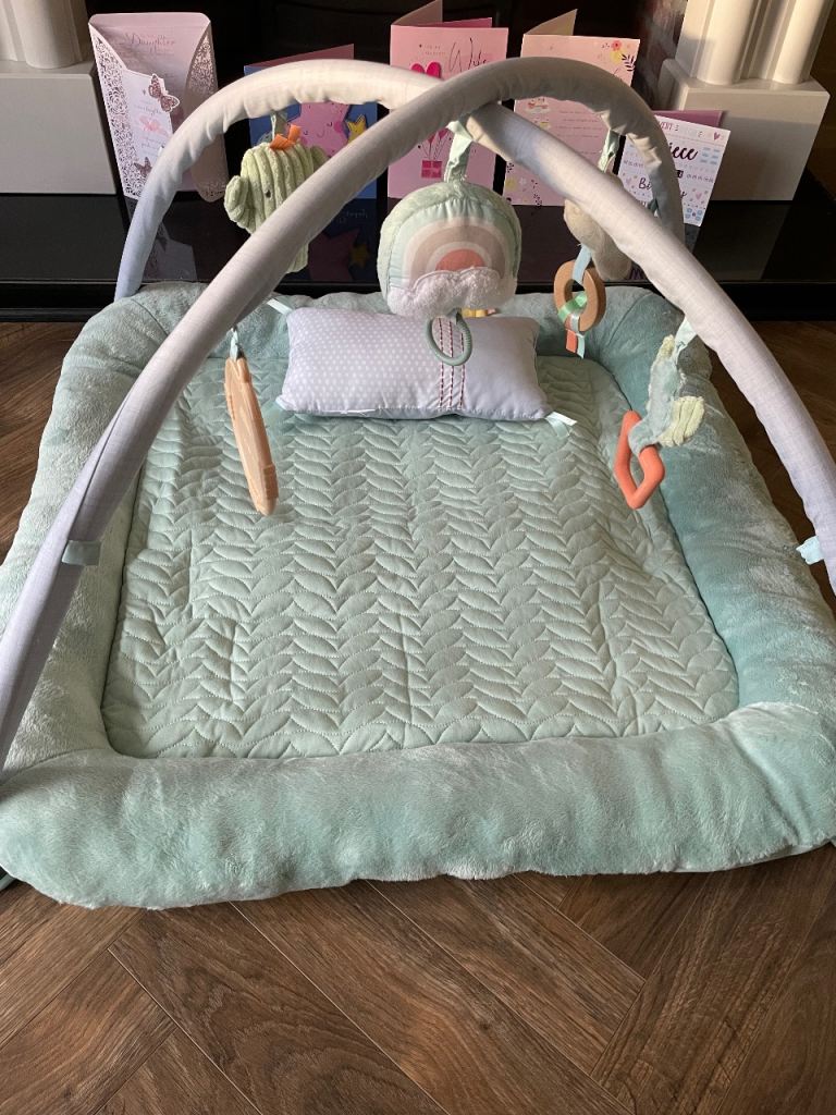 Baby playmat