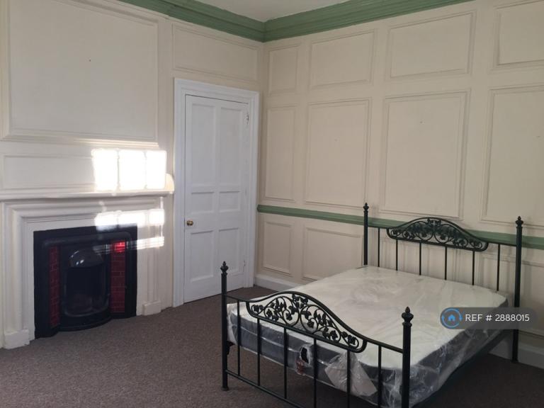 1 bedroom in Fore Street, Trowbridge, BA14 (#2888015)