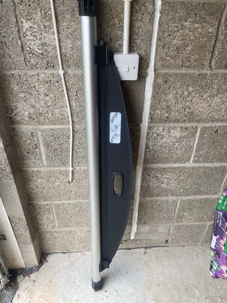 Kia Carens cover