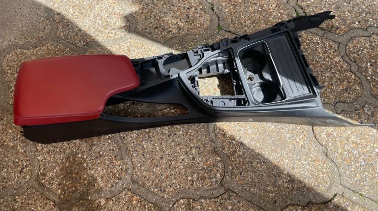BMW 4 Coupe 2015  F32, F82 Red Center Console 9360531 