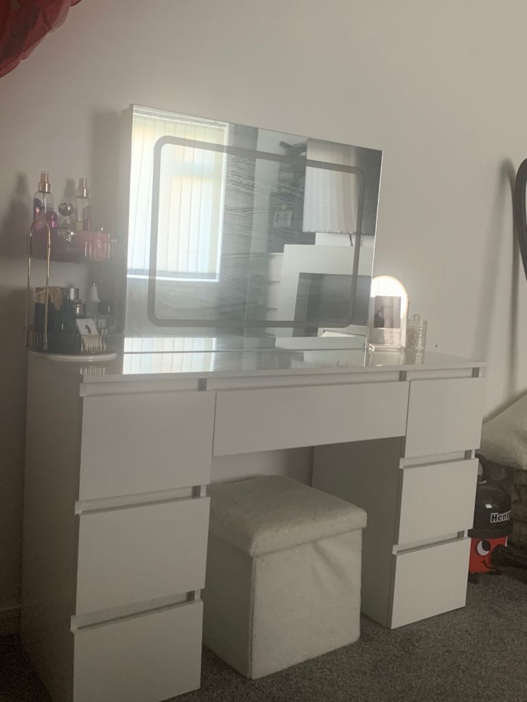 Double vanity 