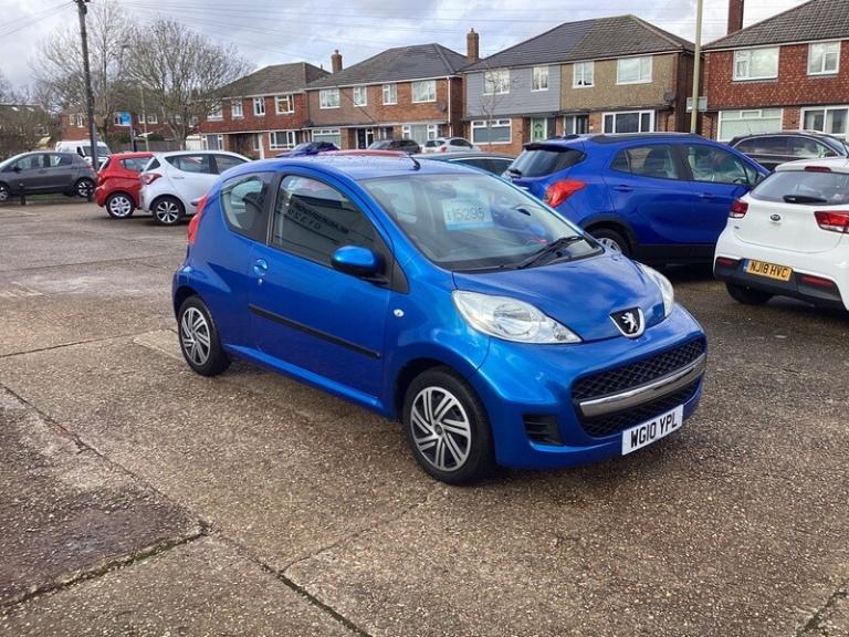 Peugeot 107 1.0 12V Urban Hatchback 3dr Petrol 2 Tronic Euro 4 (68 ps)