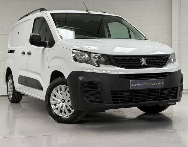 2023 Peugeot Partner 950 1.5 BlueHDi 100 Professional Premium + Van PANEL VAN DIESEL Manual