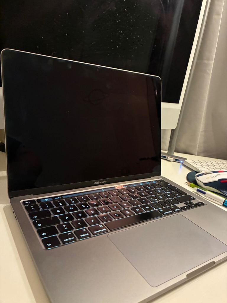 MacBook Pro 2020 i5  256gb
