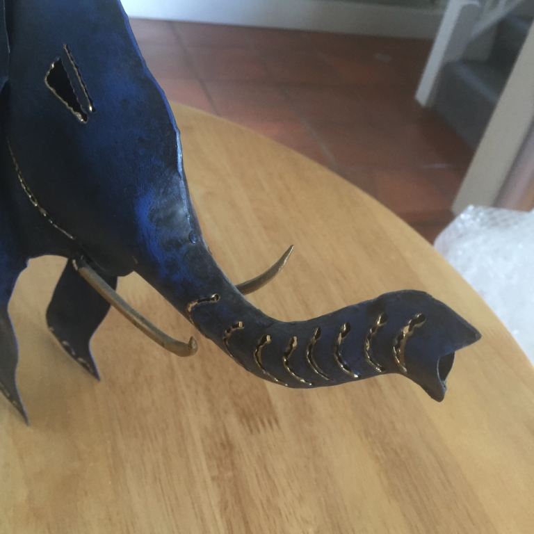 Novelty metal tea light (NEW)