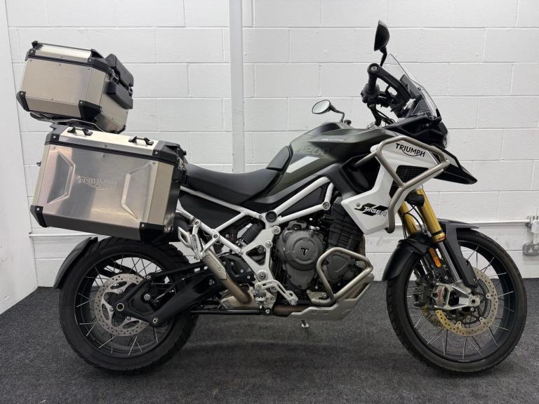 TRIUMPH TIGER 1200 RALLY PRO ABS ** Full Luggage - One Owner - 3679 miles **