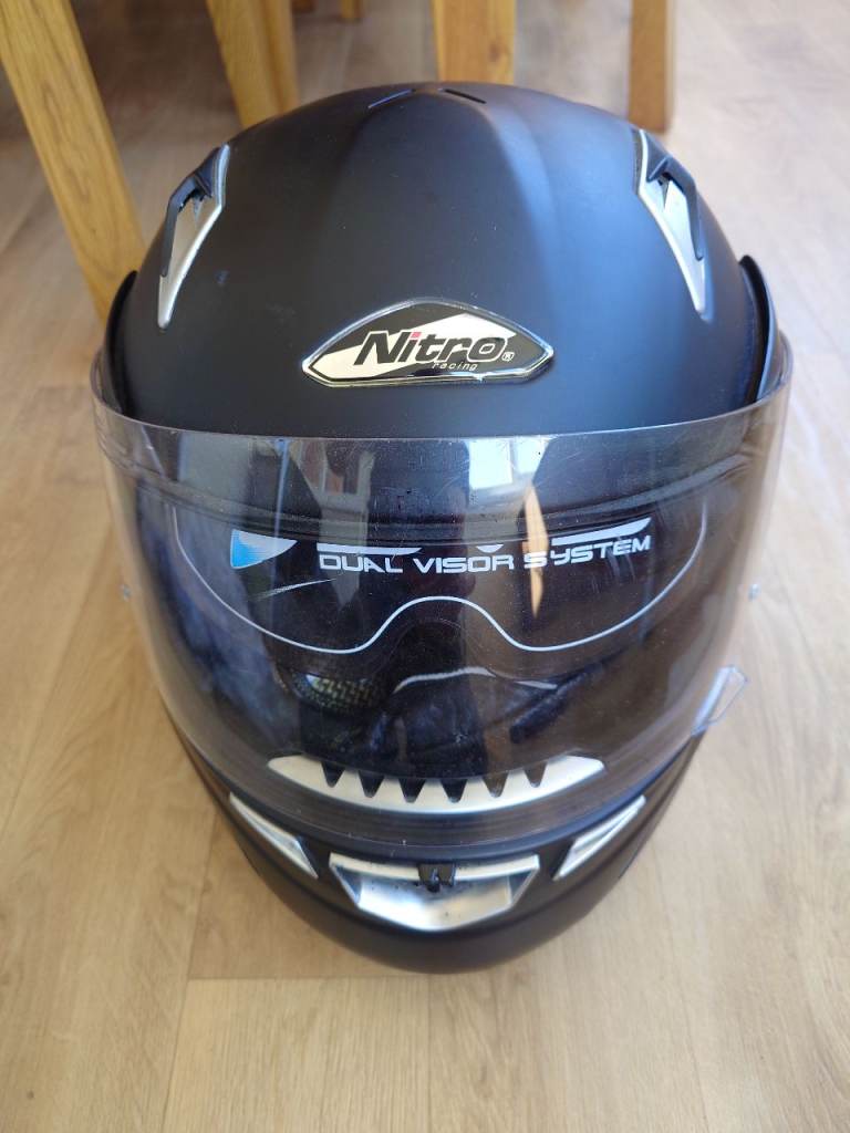 Motorcycle helmet 