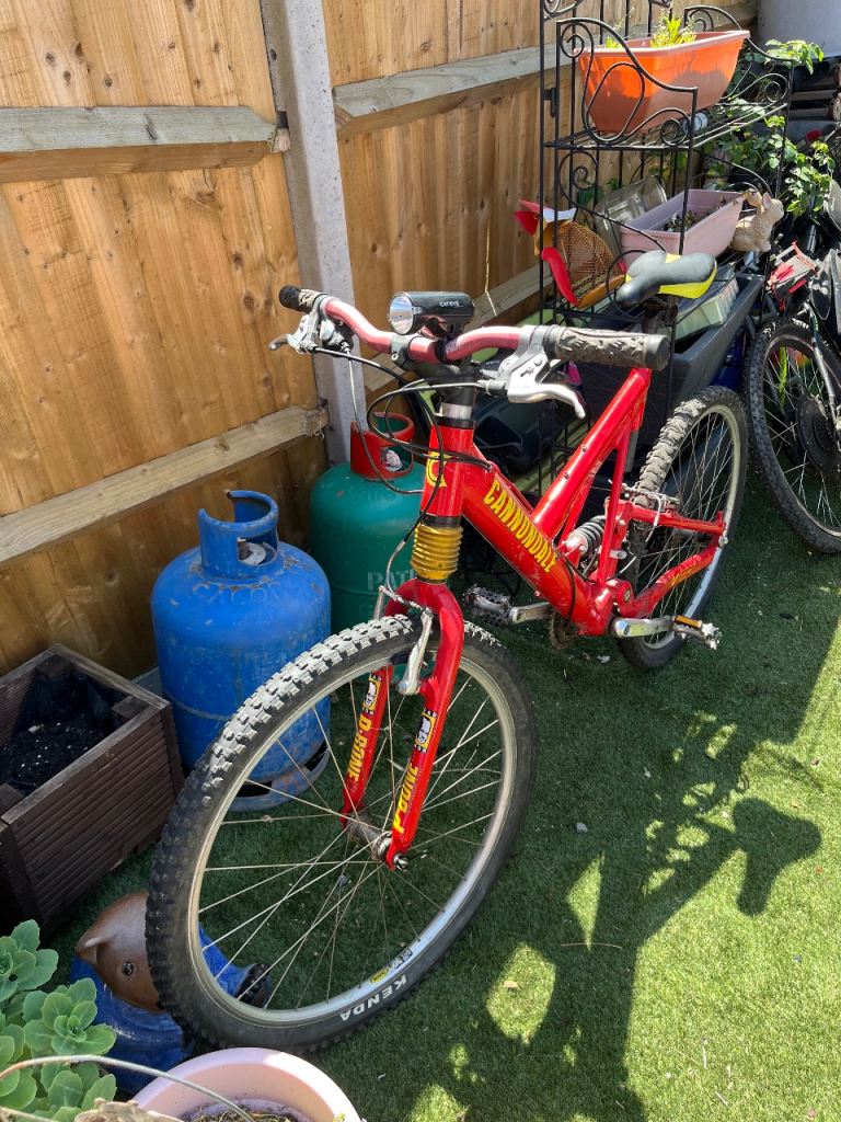 Good condition vintage mountain bike