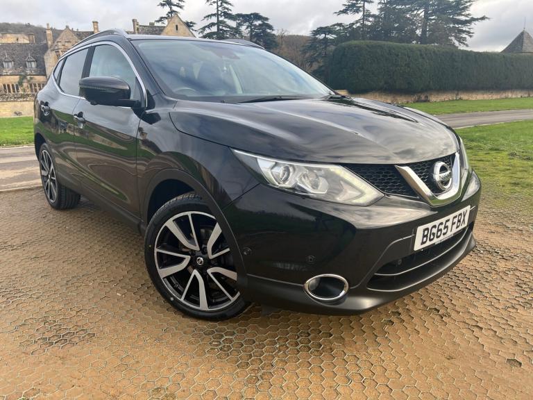 2015 Nissan Qashqai 1.5 dCi Tekna 5dr HATCHBACK Diesel Manual