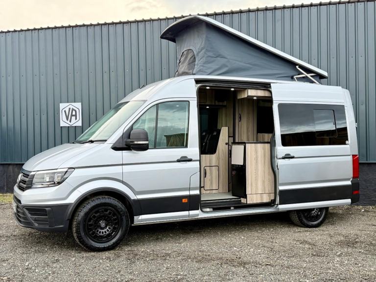 VOLKSWAGEN CRAFTER CAMPER VAN / MOTORHOME 4 BERTH ,NEW CONVERSION MWB MAN