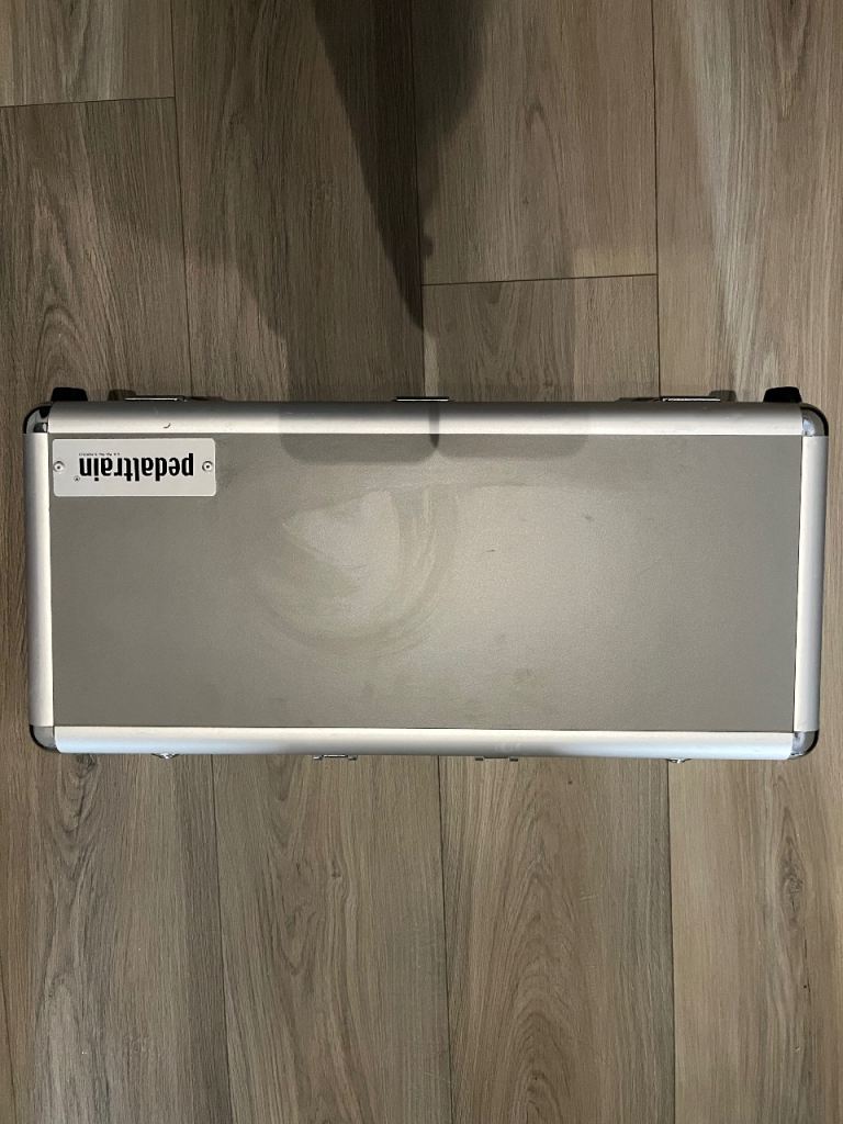 Pedaltrain Metro 20 Pedalboard with Hard Case – Good Condition