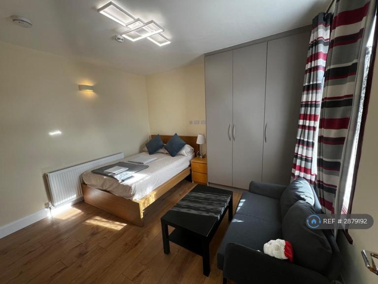 1 bedroom in Kinfauns Road, Ilford, IG3 (#2879192)