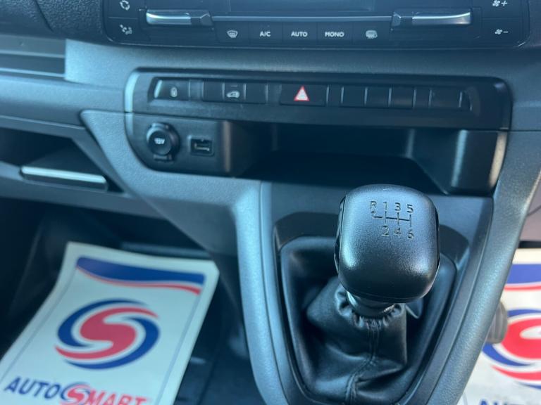 2021 Vauxhall Vivaro 2900 1.5d 100PS Dynamic H1 Van PANEL VAN Diesel Manual