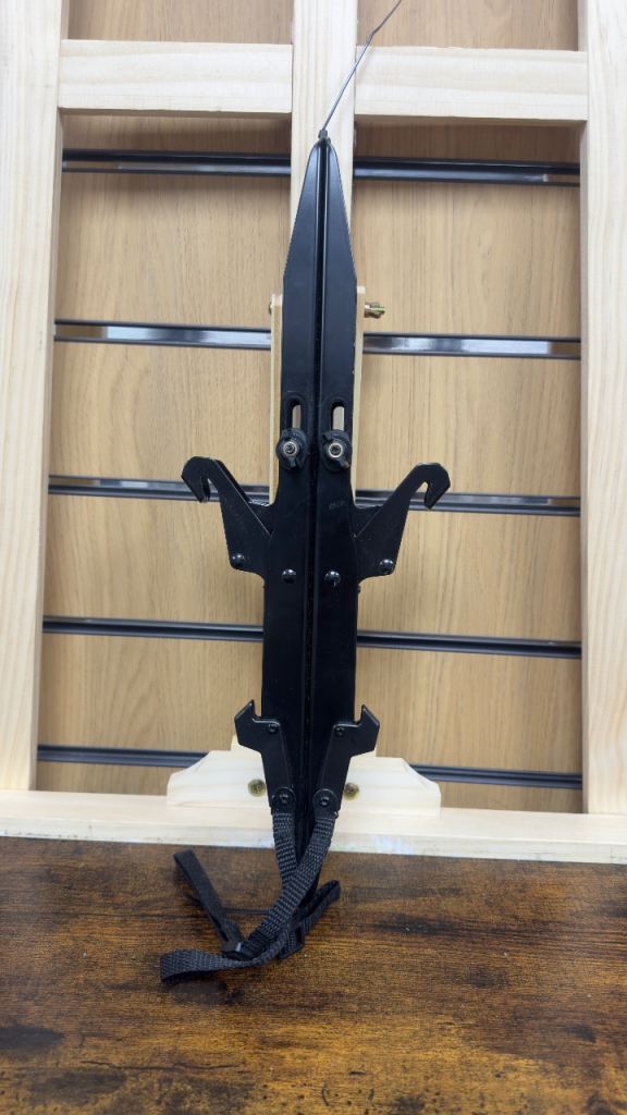 Universal TV mounting bracket (ONLY)