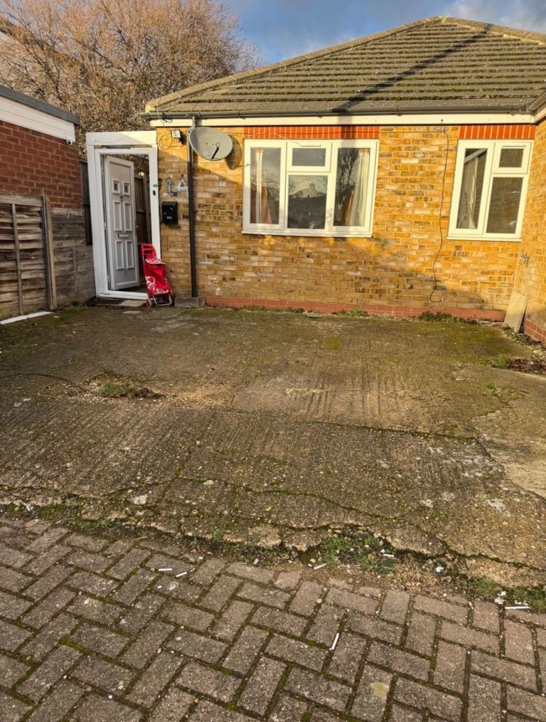 4 bed property to rent in hayes 