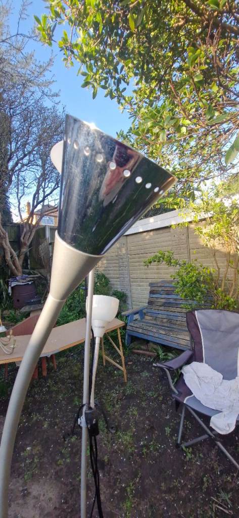 2 living room floor light lamps