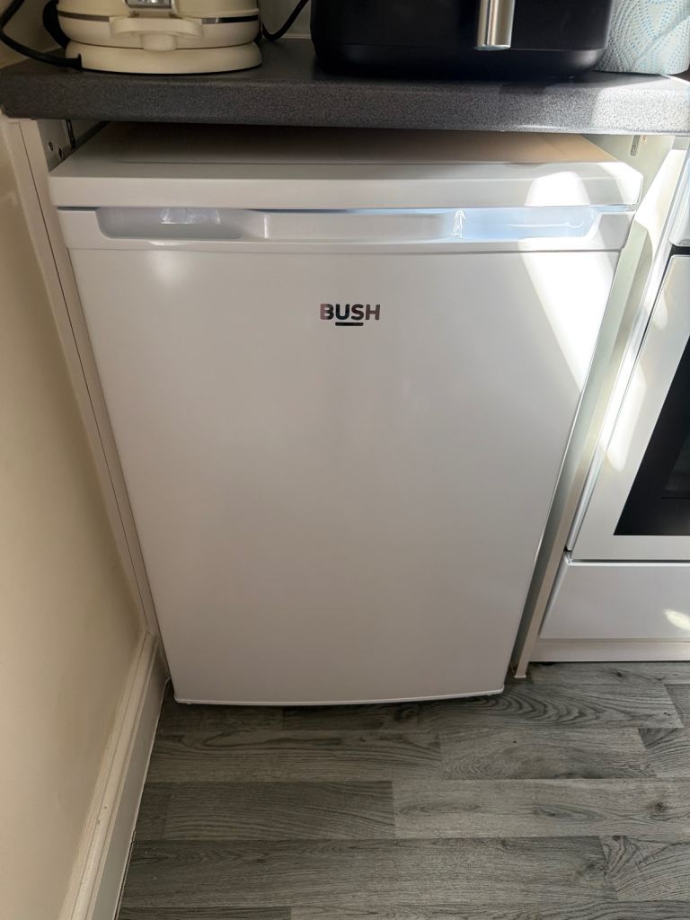 Bush under the counter fridge 