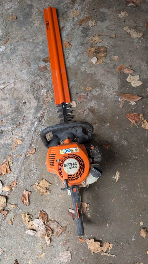 Stihl HS45 27.2cc Petrol Hedge Trimmer 24"