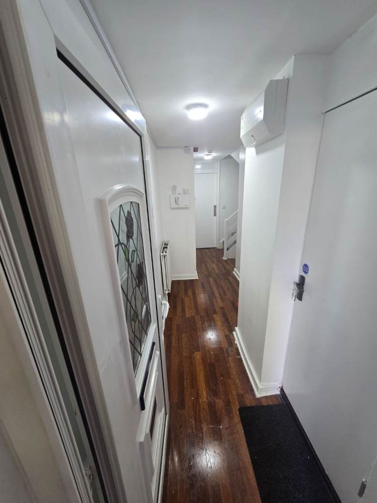 1 Double Room available in Fishermead- MK6 2BY 