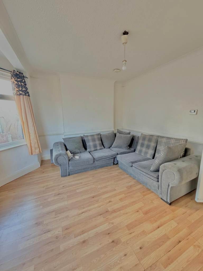 G8 Properties are pleased to offer Ground Floor 2 Bed Flat with Garden, RM6