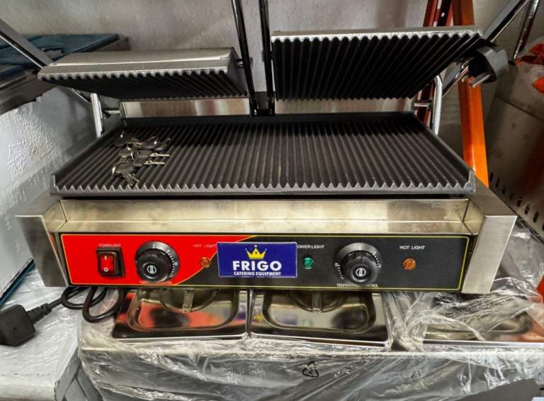 Commercial panini presser sandwich presser cafe shop restaurant takeaway 