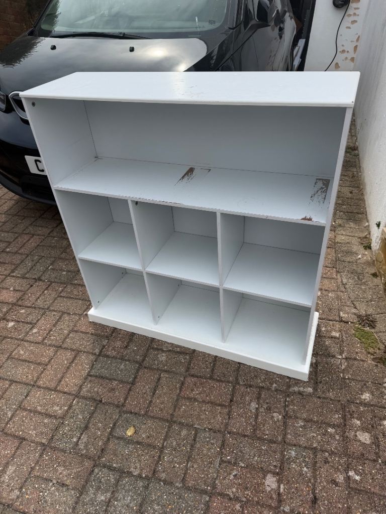 *FREE* Bedroom Storage Unit