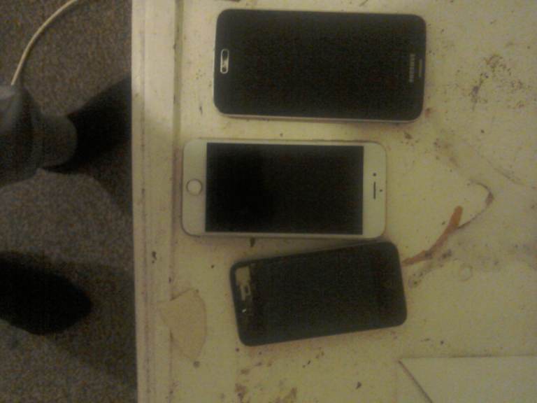 Iphone and Samsung spares and relpairs