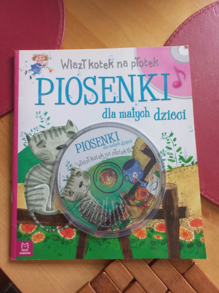 Book with a songs for a kids and CD in Polish 