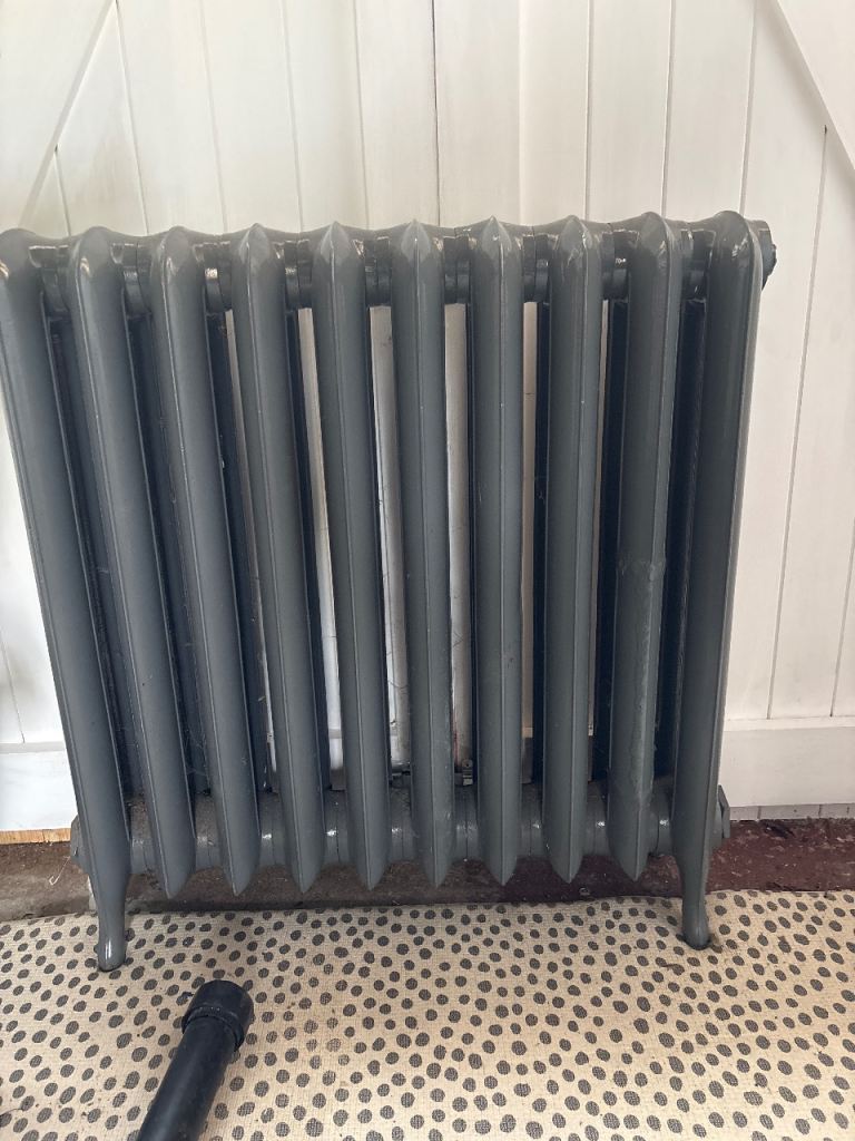Vintage cast iron radiator W78cm x H80cm x D20cm